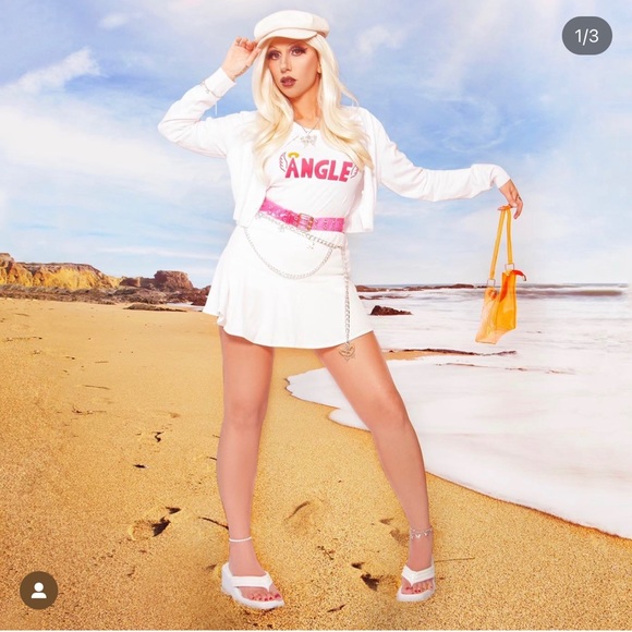 Rupaul’s Drag Race Willow Pill Halloween Costume - Picture 1 of 9